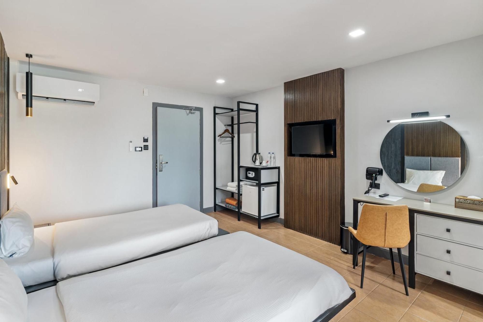 Tuana Hotels The Phulin Resort Karon Esterno foto